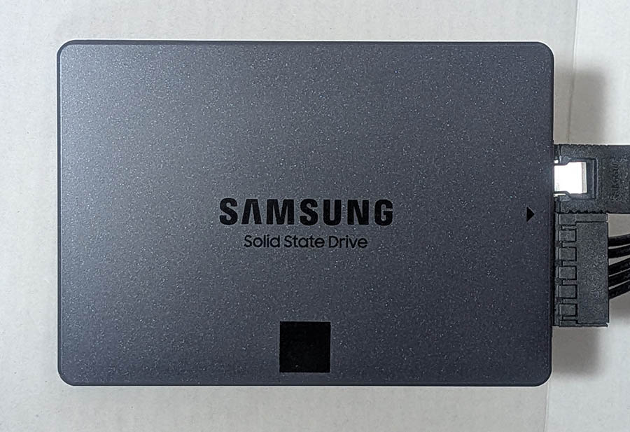 2.5インチ SSD