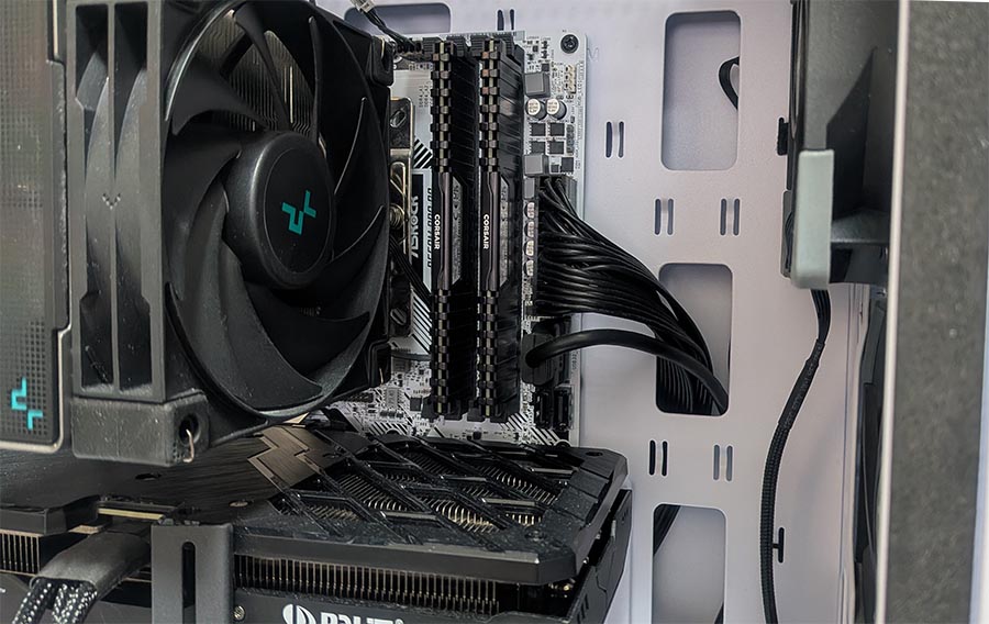 一般的なPCのケーブル